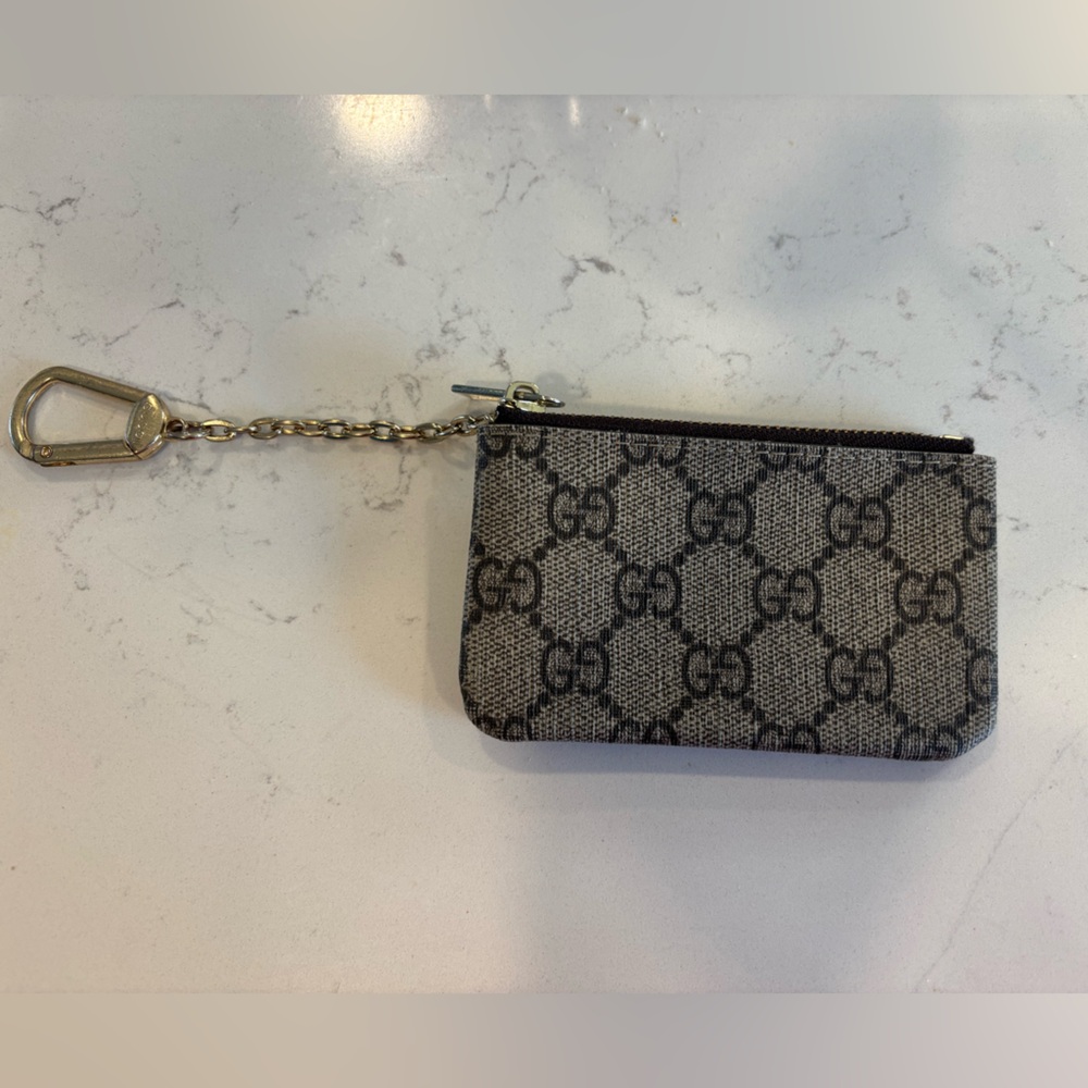 Keychain wallet